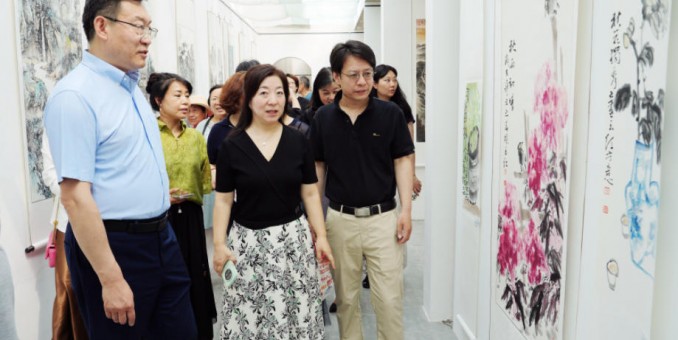 丹青铸军魂  庆祝建军99周年书画名家邀请展在北京怀柔开幕