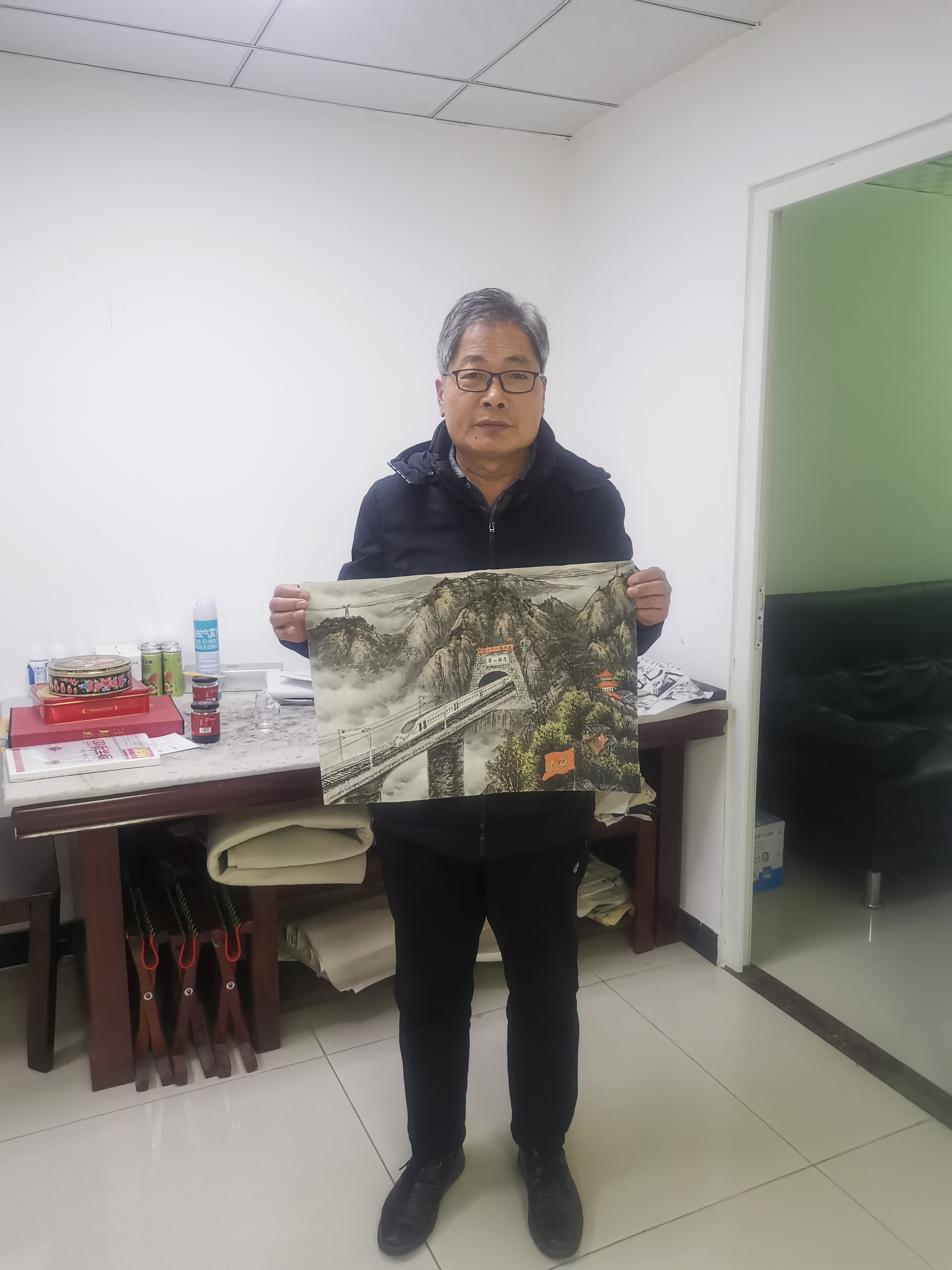 中国现代书画家协会李道乡老师应邀参加中铁十二局书画展