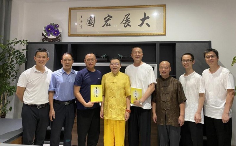 师点文化:认识自己,做生命的主人 师点文化:认识自己,做生命的主人