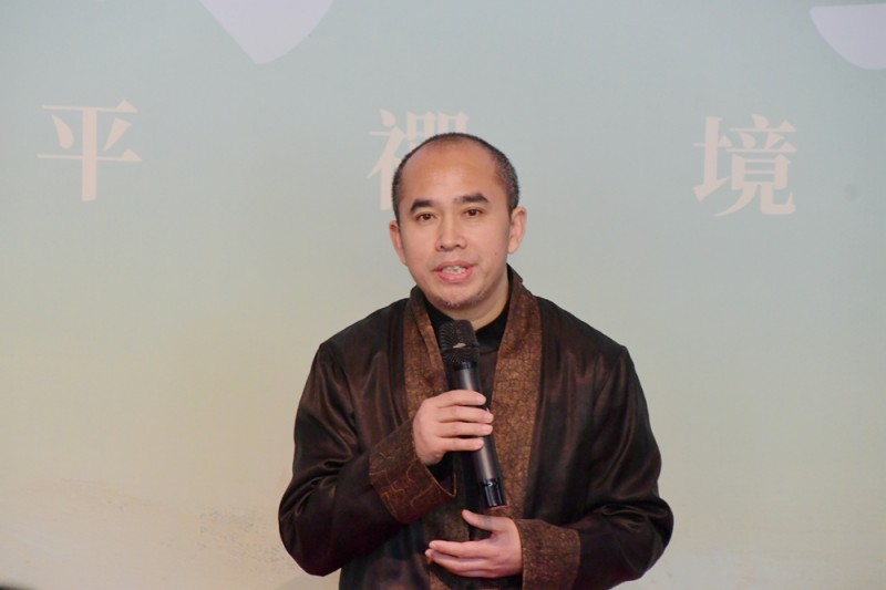 点击打开原图 《莲开盛世》王国平禅境油画展5月1日在中华世纪坛开幕