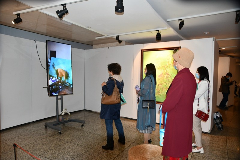 点击打开原图 《莲开盛世》王国平禅境油画展5月1日在中华世纪坛开幕