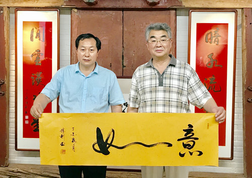 易经专家陈业庭:家居风水挂字画有讲究 易经专家陈业庭:家居风水挂字画有讲究